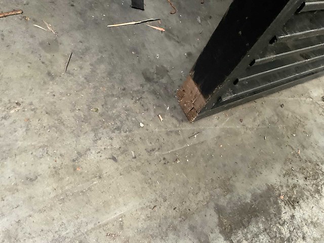 Douglas zwart gespoten shutterscherm 120x225 cm - afbeelding 6 van  12