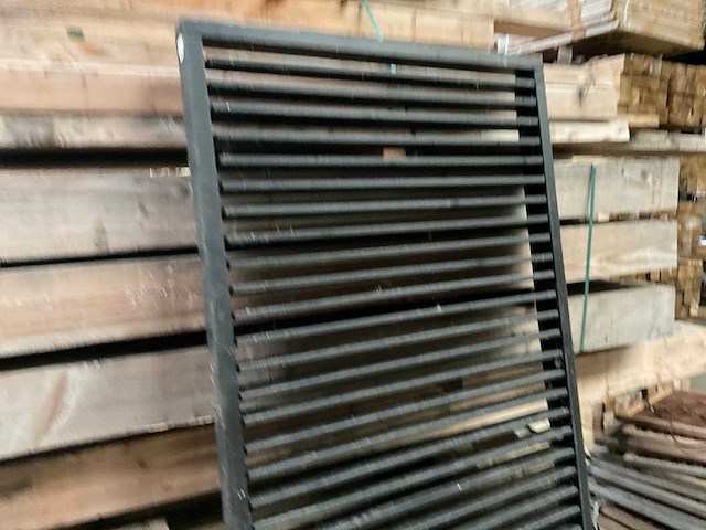 Douglas zwart gespoten shutterscherm 120x225 cm - afbeelding 12 van  12