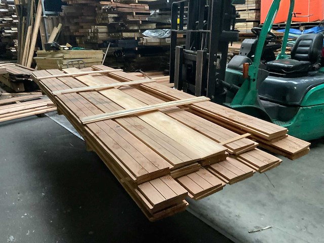 Douglas zweeds rabat - 325-360x19,5x2,5-1,1 cm (34x) - afbeelding 1 van  11