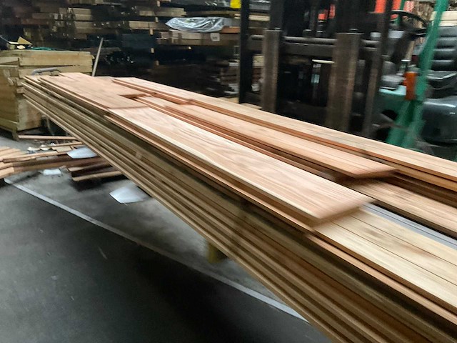 Douglas zweeds rabat - 370x19,5x2,5-1,1 cm (26x) - afbeelding 1 van  7