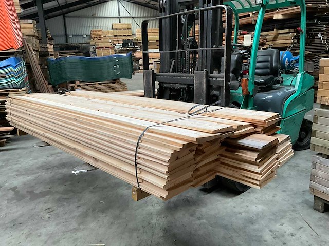 Douglas zweeds rabat 280-225x19x2,4-1,2 cm (60x) - afbeelding 1 van  12