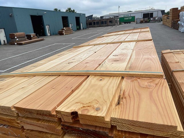 Douglas zweeds rabat 4000x190x26mm (120x) - afbeelding 1 van  3