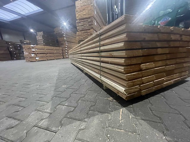 Douglas zweeds rabat 5000x160x26mm (124x) - afbeelding 1 van  2