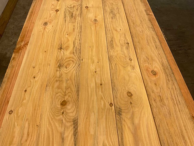 Douglas zweeds rabat fijnbezaagd - 400x20x2,6 cm (30x) - afbeelding 1 van  2