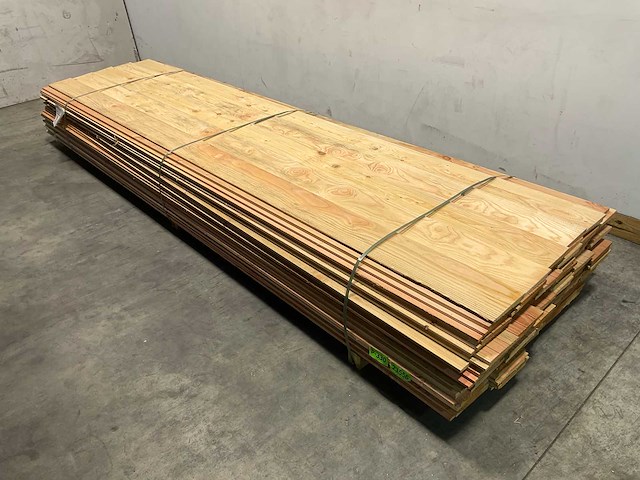Douglas zweeds rabat fijnbezaagd - 400x20x2,6 cm (34x) - afbeelding 1 van  7