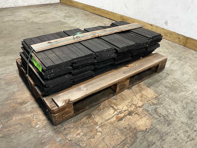 Douglas zweeds rabat zwart 52,9x19,5x1,1-2,7 cm (57x) - afbeelding 1 van  3