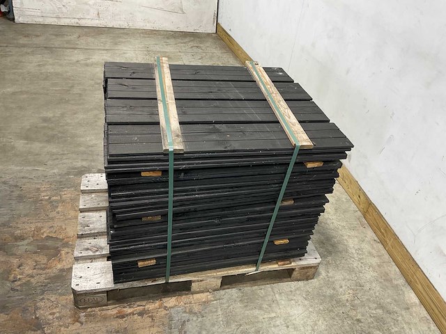 Douglas zweeds rabat zwart 92x19,5x1,1-2,7 cm (132x) - afbeelding 1 van  3