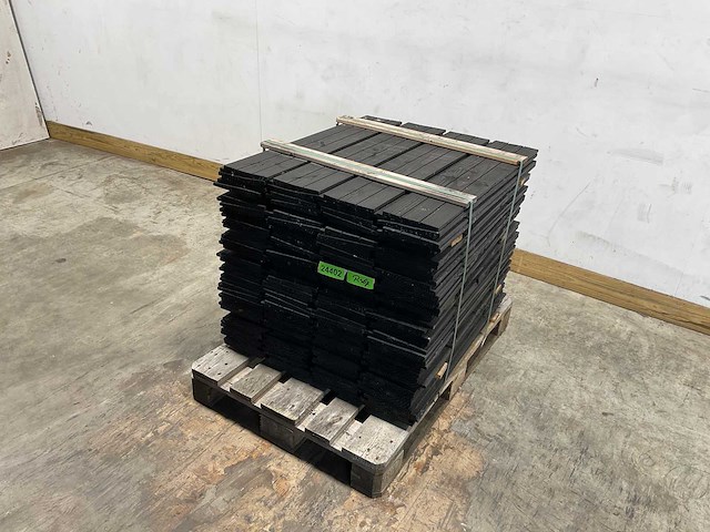 Douglas zweeds rabat zwart 92x19,5x1,1-2,7 cm (132x) - afbeelding 3 van  3