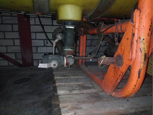 Douven 800ltr. veldspuit - afbeelding 3 van  3