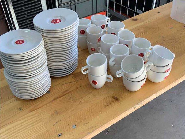 Douwe egberts - various cup en saucer (24x) - afbeelding 1 van  5
