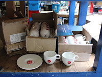 Douwe egberts koffie kopjes en bordjes. - afbeelding 1 van  4