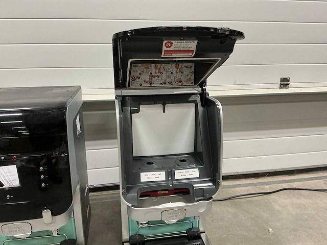 Douwe egberts koffiemachine (2x) - afbeelding 3 van  7