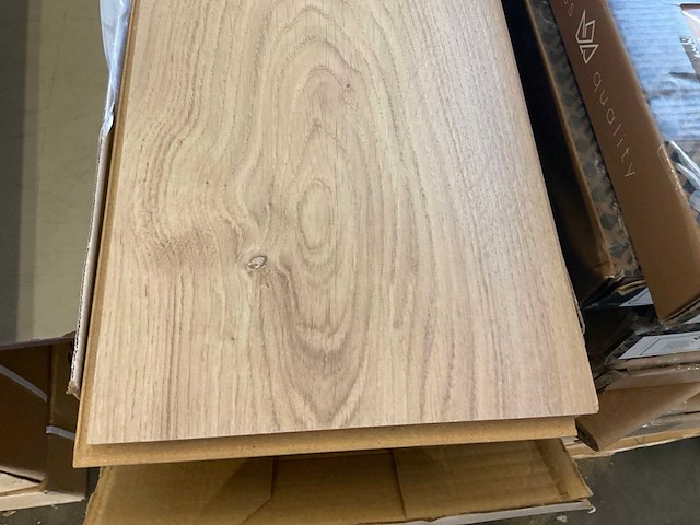 Douwes dekker spontaan laminaatvloer ca. 7 m² - afbeelding 2 van  4