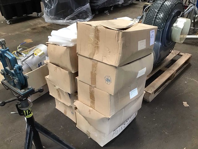 Dozen a 150 stuks plastic puinzakken (8x) - afbeelding 1 van  2