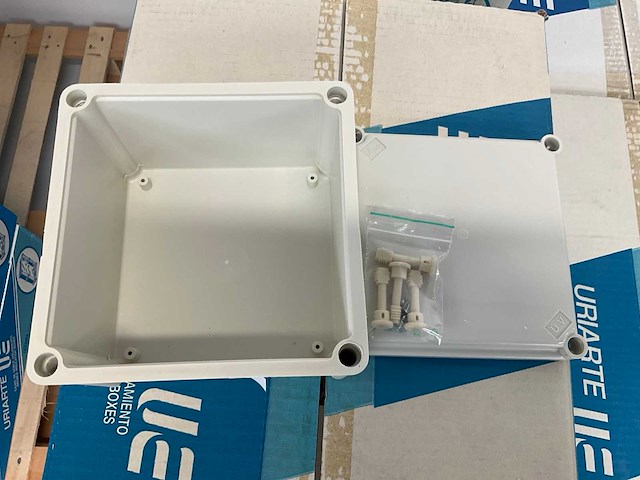 Dozen a 6 stuks uriarte 6ca-220s industriële behuizing (22x) - afbeelding 3 van  5