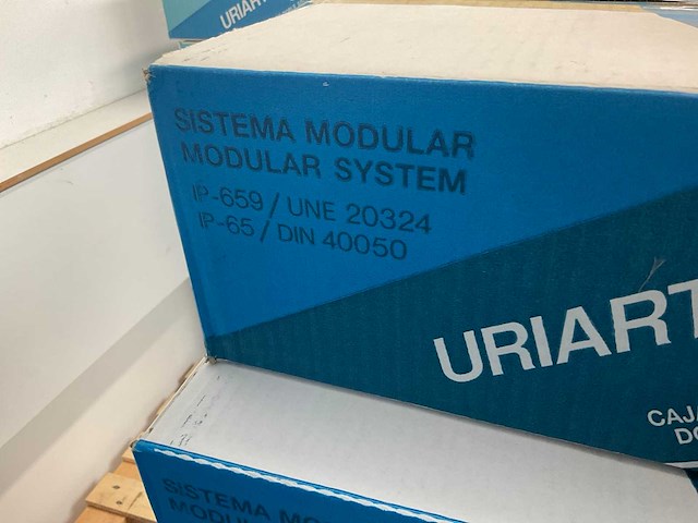 Dozen a 8 stuks uriarte 8ca-215 industriële behuizing (5x) - afbeelding 4 van  4
