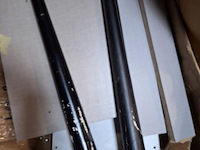 Dozen met assortiment poten, schroeven ed - afbeelding 5 van  5