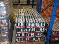 Dr pepper cherry. 40 trays a 24 blikken 0,33l. totaal 960 blikken. tht 5-26. bod is inclusief 144 euro stat... - afbeelding 1 van  3