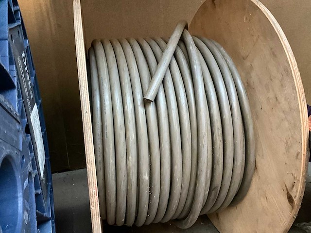 Draad, kabels & snoeren - afbeelding 6 van  11