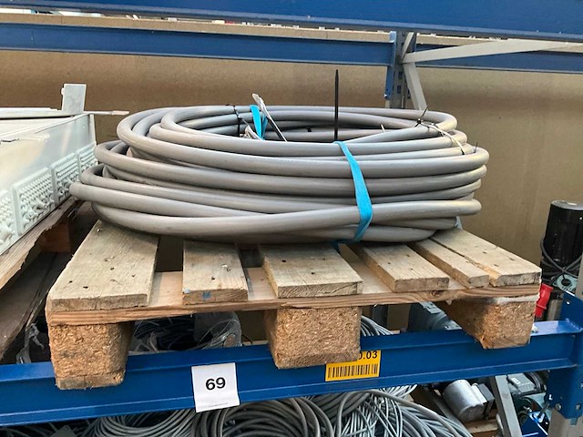 Draad, kabels & snoeren - afbeelding 9 van  11