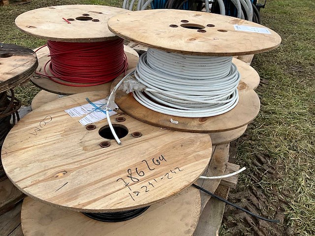 Draad, kabels & snoeren - afbeelding 4 van  6