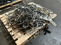 Draad, kabels & snoeren - afbeelding 1 van  3