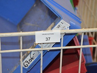 Draadcontainer met ca. 30 pvc stapelbakjes - afbeelding 4 van  4