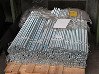 Draadeinden in diverse maten en uitvoeringen w.o. m12, m16 en m20 op 8 pallets. - afbeelding 2 van  5