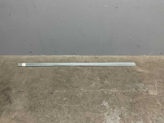 Draadeinden m7 - 2000 mm x 7 mm (133x) - afbeelding 1 van  4