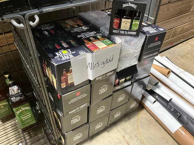 Draadmanden met inhoud jack daniels whiskey - afbeelding 6 van  7