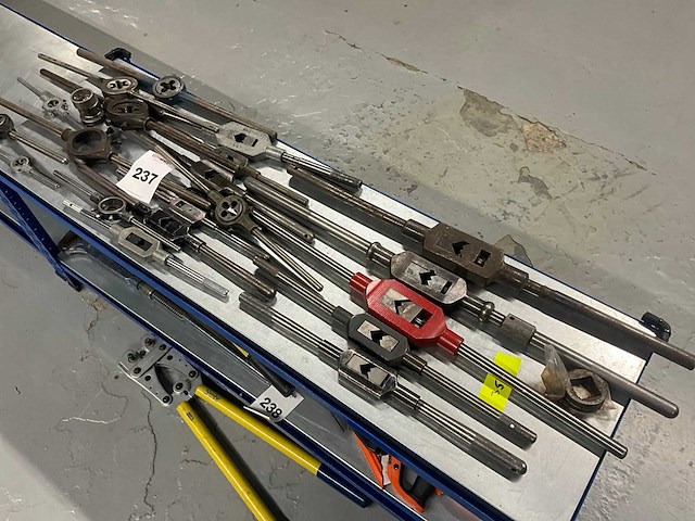 Draadsnijgereedschap (20x) - afbeelding 1 van  3