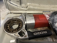 Draadsnijmachine met 2 draadsnijkoppen ridgid, model 600 - afbeelding 3 van  5