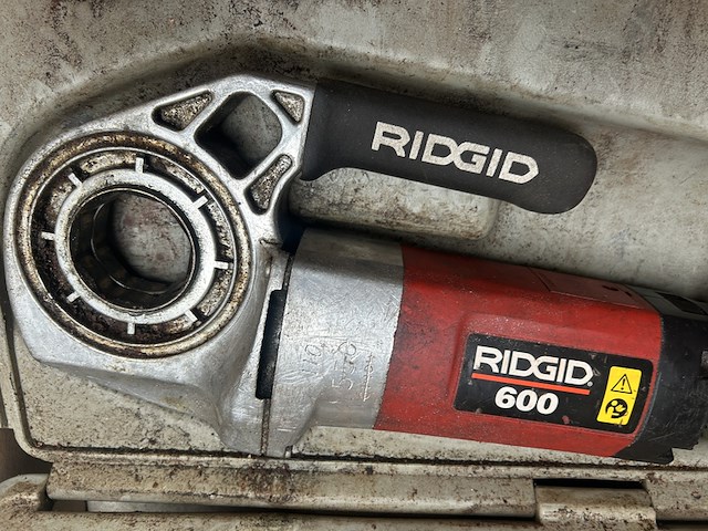 Draadsnijmachine met 5 koppen ridgid, model 600 - afbeelding 5 van  8