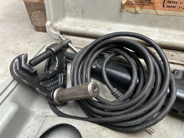 Draadsnijmachine met 5 koppen ridgid, model 600 - afbeelding 6 van  8