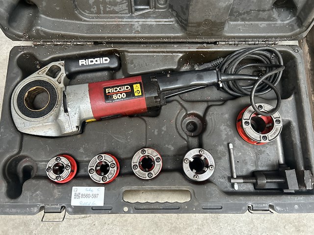 Draadsnijmachine met 5 koppen ridgid, model 600 - afbeelding 1 van  7