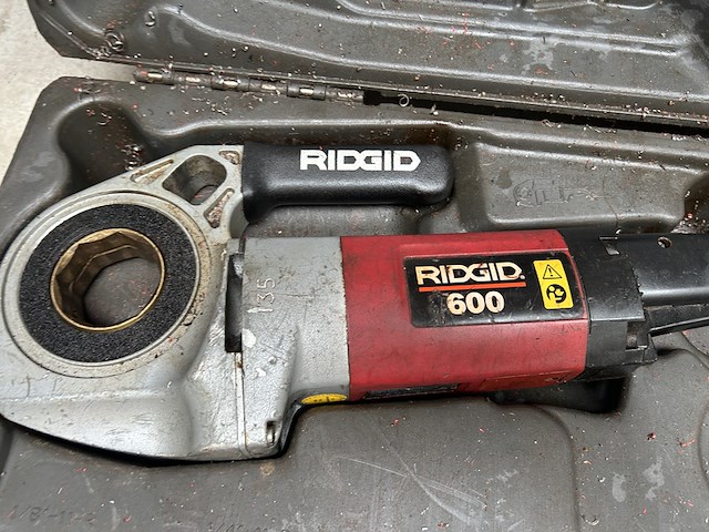 Draadsnijmachine met 5 koppen, ridgid, model 600 - afbeelding 2 van  5