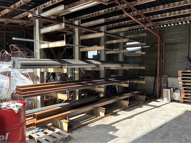 Draagarm stelling / metaalvoorraden - afbeelding 1 van  6