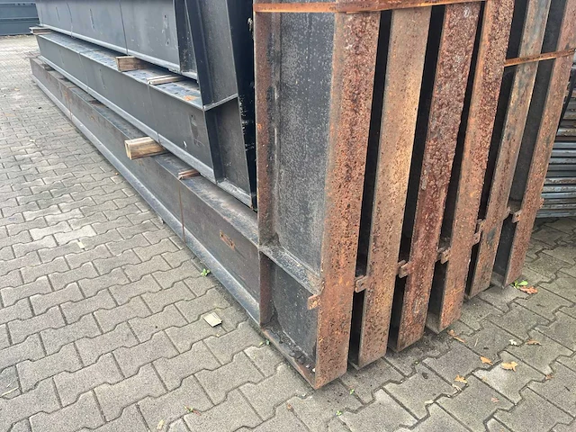 Draagarmstelling 27 staanders met 100 armen - afbeelding 7 van  21