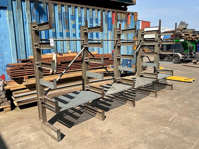 Draagarmstelling ( 4 secties ) - afbeelding 2 van  8