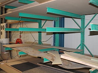 Draagarmstelling bestaande uit vier staanders met hoogte 300 cm en 24 armen met lengte 120 cm. let op! exc... - afbeelding 3 van  4