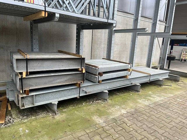 Draagarmstelling dubbelzijdig 8x48 - afbeelding 3 van  10