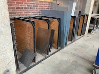 Draagarmstelling en platenrek met inhoud - afbeelding 3 van  14