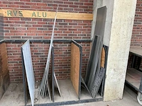Draagarmstelling en platenrek met inhoud - afbeelding 6 van  14