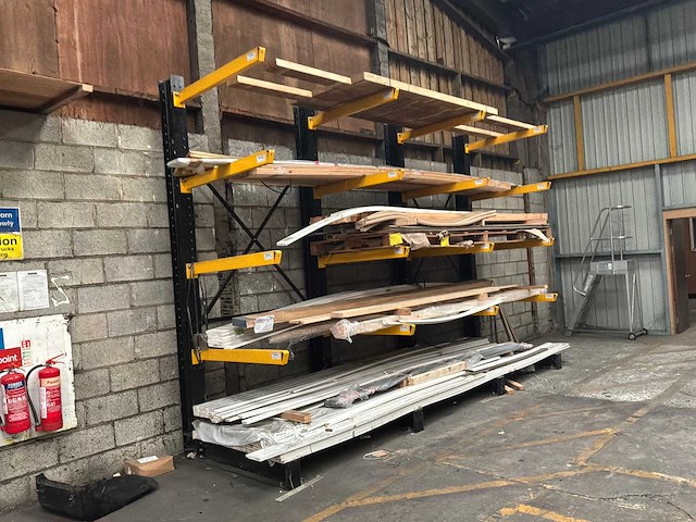 Draagarmstelling enkelzijdig 4x16 - afbeelding 1 van  13