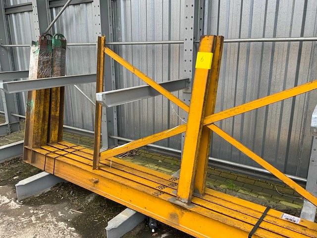 Draagarmstelling enkelzijdig 4x8 - afbeelding 7 van  8