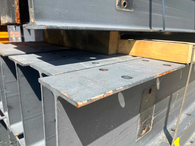 Draagarmstelling enkelzijdig 6x18 - afbeelding 5 van  10