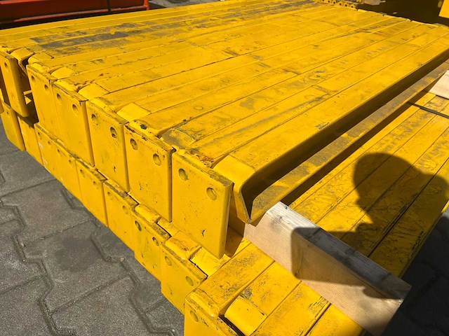 Draagarmstelling enkelzijdig 8x24 - afbeelding 17 van  19