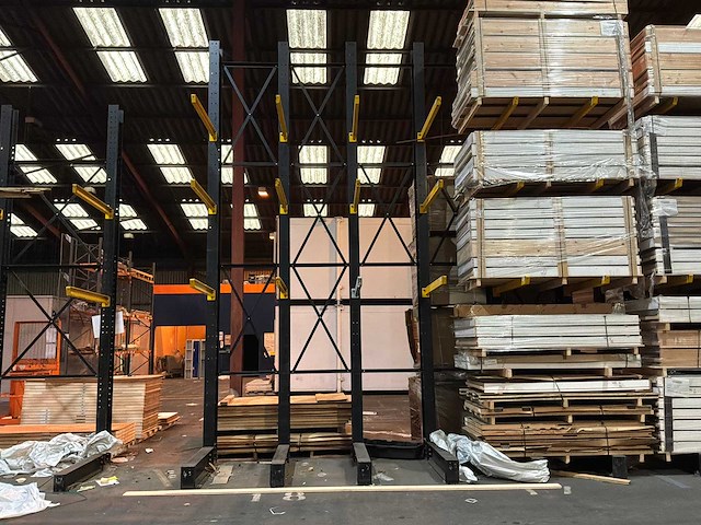 Draagarmstelling enkelzijdig 8x24 - afbeelding 16 van  19