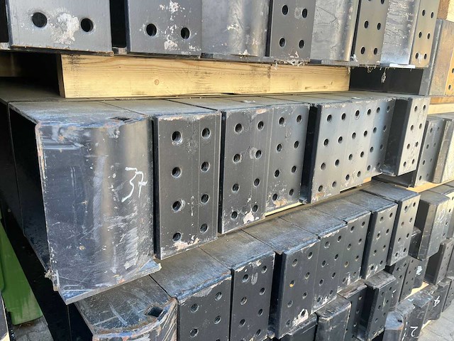 Draagarmstelling enkelzijdig 8x24 - afbeelding 3 van  19