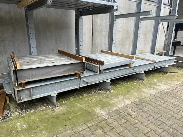 Draagarmstelling enkelzijdig 8x24 - afbeelding 3 van  9